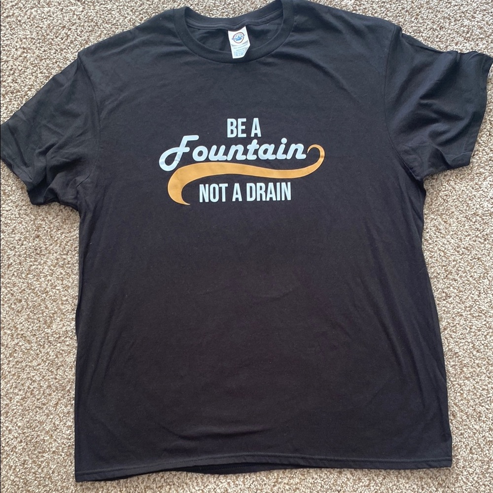 Delta Men’s Black “Be a Fountain Not a Drain” Motivational Short Sleeve XL Tee